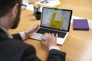 Informazioni_Commerciali_Aziende_Strumenti_e_Strategie_per_il_Successo_nel_Mercato_a390596106